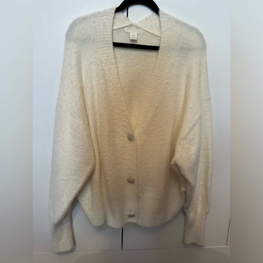 Elegant Cream Cardigan Sweater XL